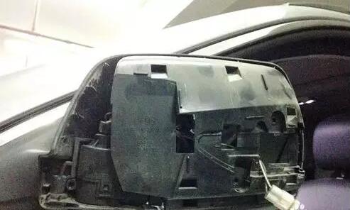 奔馳后視鏡殼拆卸方法跟注意事項(xiàng)