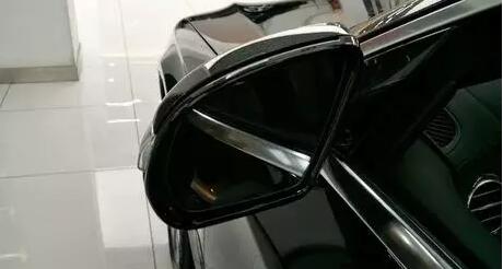 奔馳后視鏡殼拆卸方法跟注意事項(xiàng)